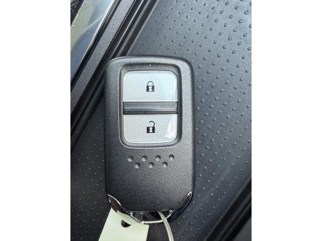 HONDA FIT E:HEV LUXE