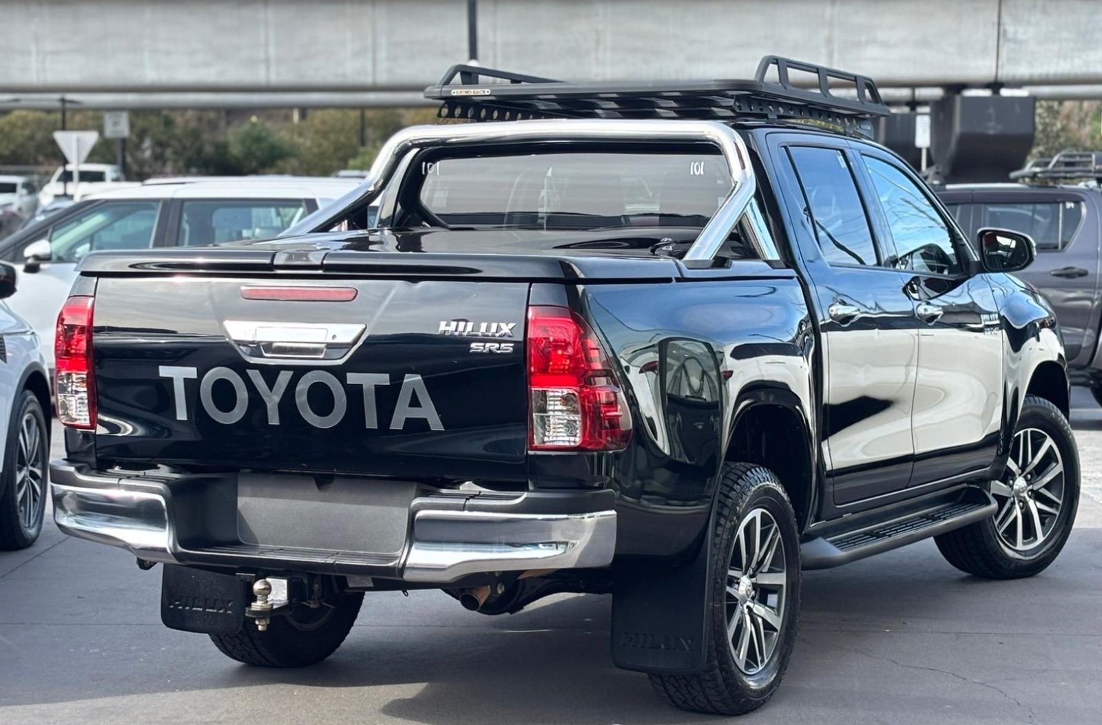 2018 Toyota Hilux SR5 Auto 4x4 Double Cab