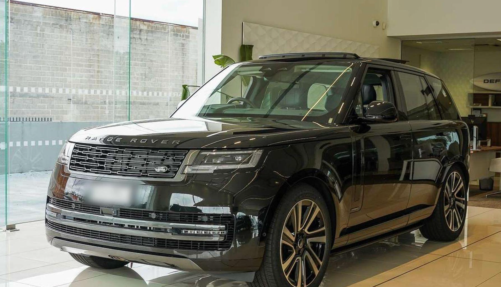2025 Land Rover Range Rover P530 Autobiography